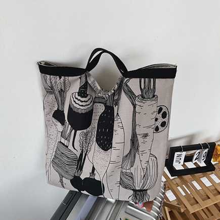 Fashionable Large Capacity Graffiti Canvas Bag